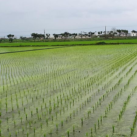 Yilan Xiang Feng Homestay อู่เจี๋ย ภายนอก รูปภาพ