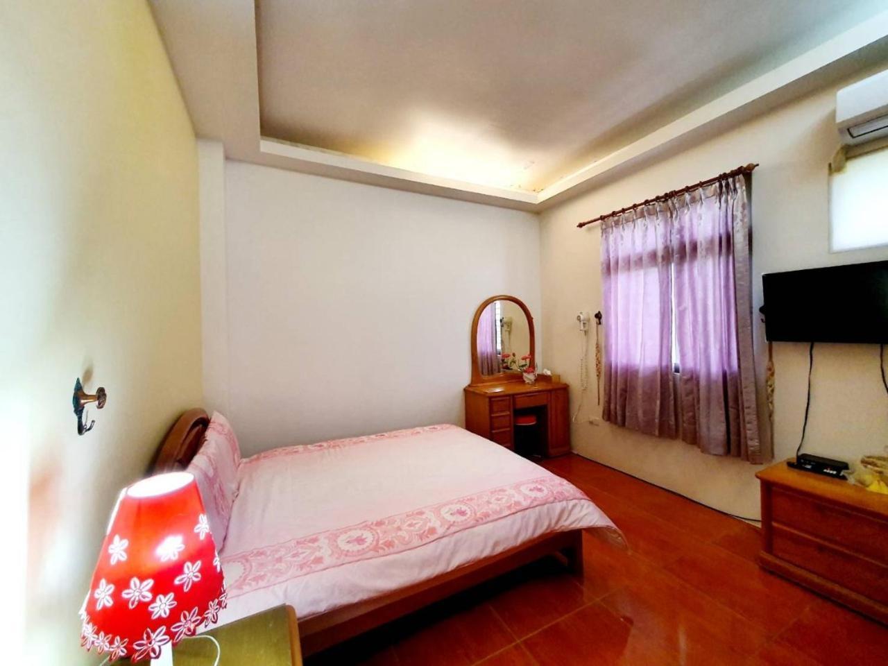 Yilan Xiang Feng Homestay อู่เจี๋ย ภายนอก รูปภาพ