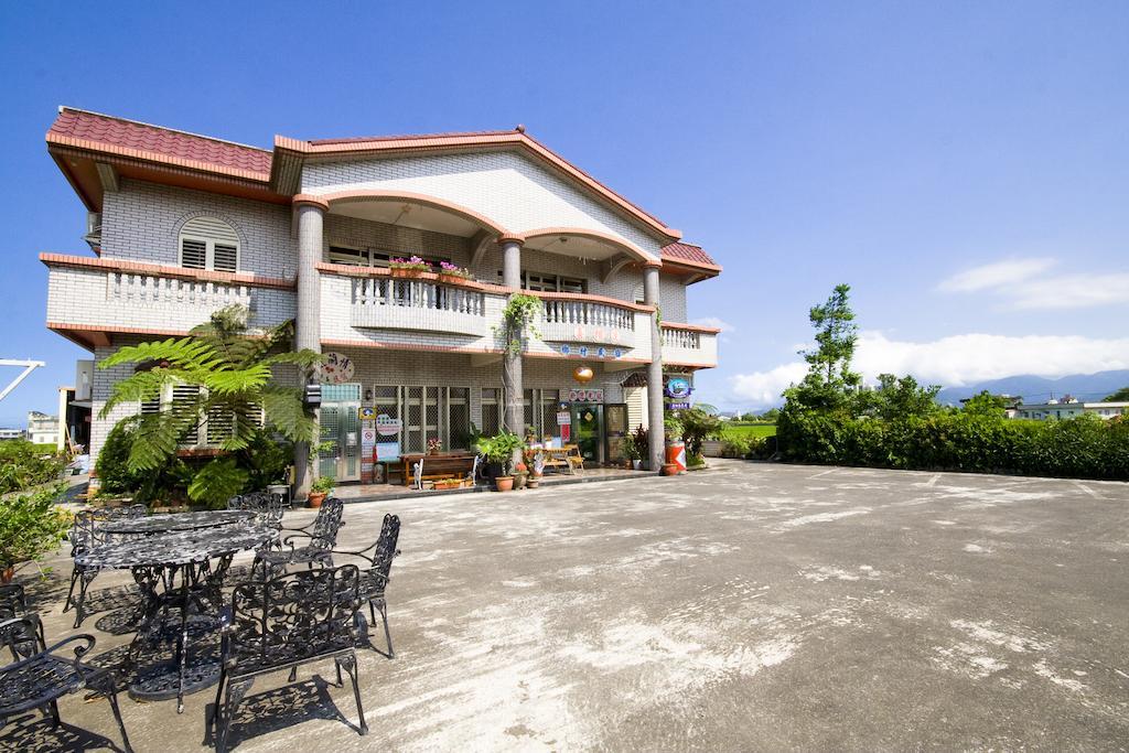 Yilan Xiang Feng Homestay อู่เจี๋ย ภายนอก รูปภาพ