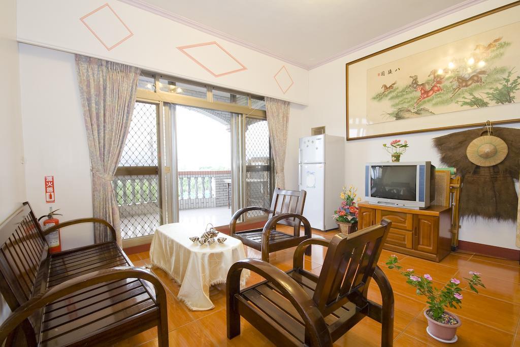 Yilan Xiang Feng Homestay อู่เจี๋ย ภายนอก รูปภาพ