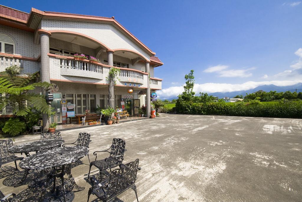 Yilan Xiang Feng Homestay อู่เจี๋ย ภายนอก รูปภาพ